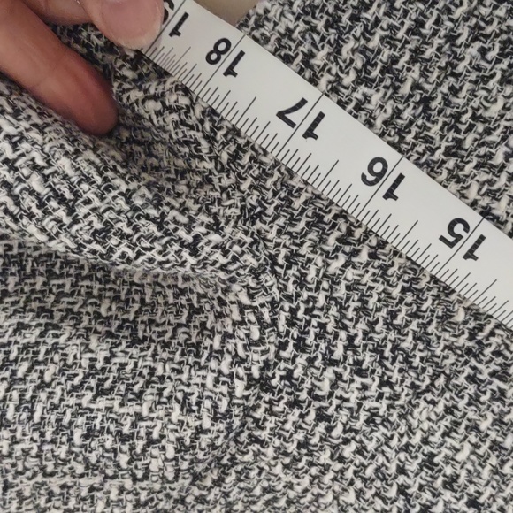 Zara Silver Tweed Blazer With Chenille Fringe Trim Size Medium EUC - Picture 12 of 16